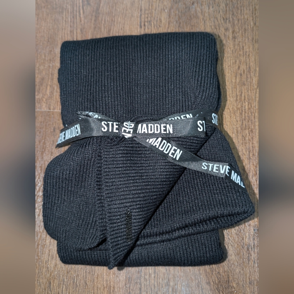 Steve Madden Womens Scarf Black Soft Knit Brand New